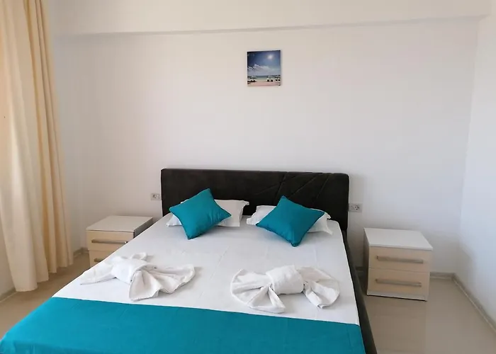 Azamara 招待所 3*