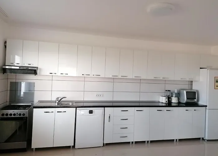 Guest house Azamara 3*